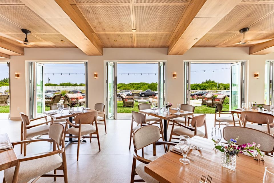 La Mer Beachfront Resort Hotel in Cape May