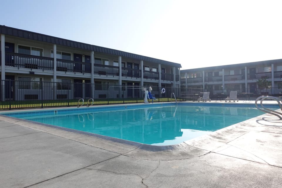 Motel 6 Claremont, CA Hotel in Claremont
