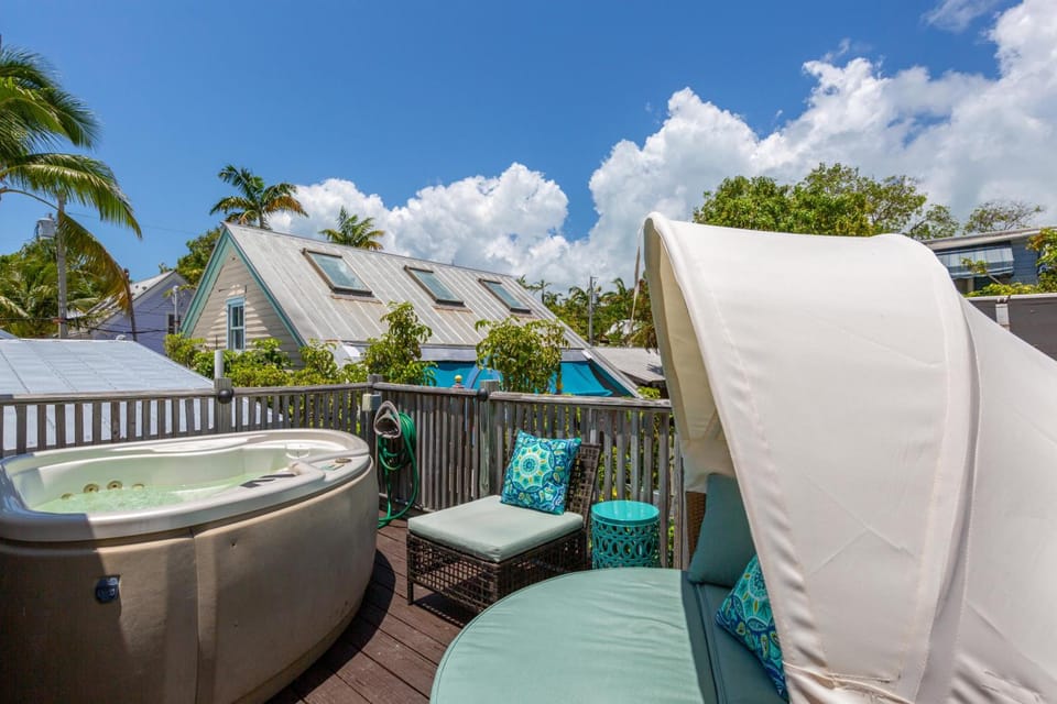 Wicker Guesthouse Inn in Key West