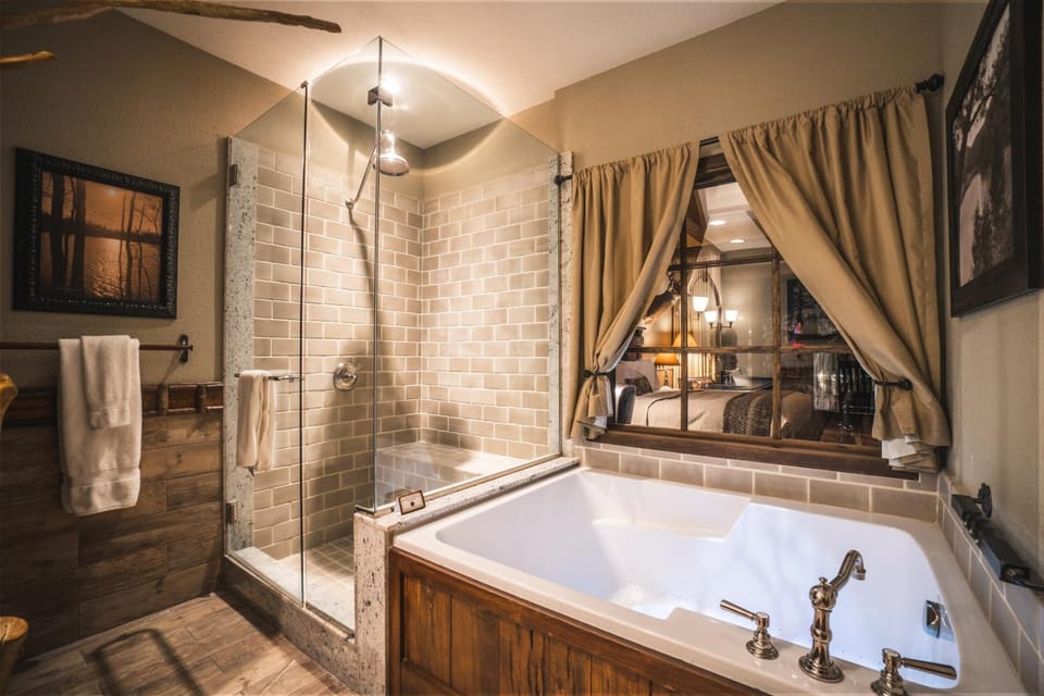 Big Cypress Lodge Resort in Mud Island