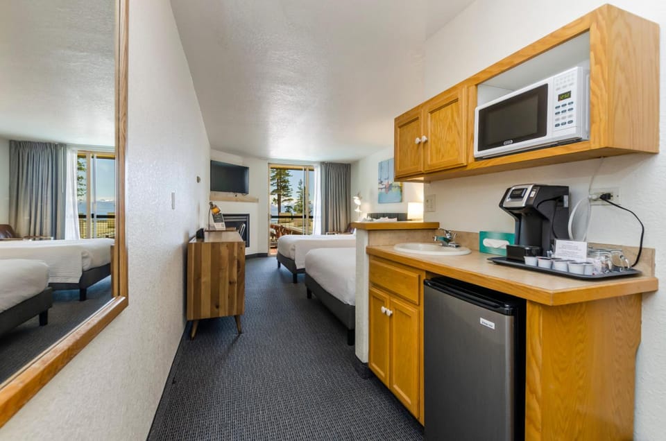 Firelite Lodge Motel in Tahoe Vista