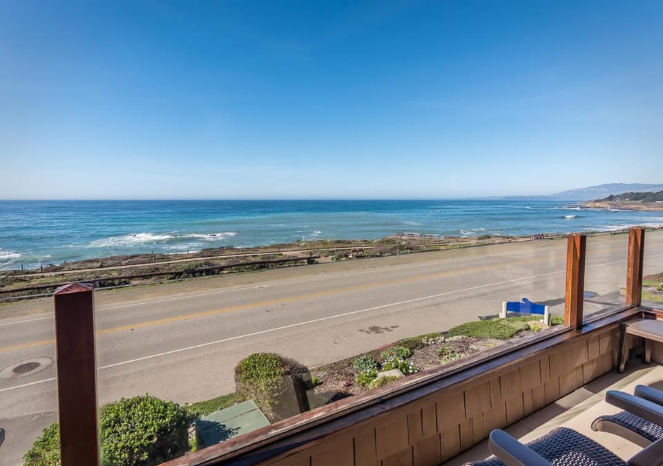 Little Sur Inn Hotel in Cambria