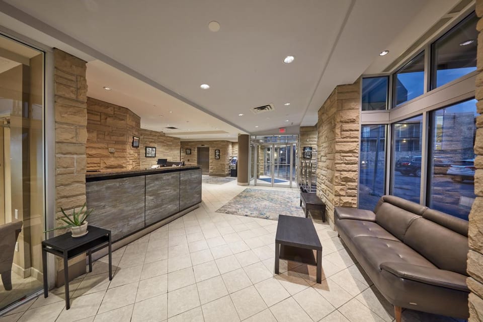 The Falls Hotel & Inn Hotel in Niagara Falls