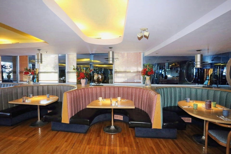 James Bay Inn Hotel, Suites & Cottage Hotel in Victoria