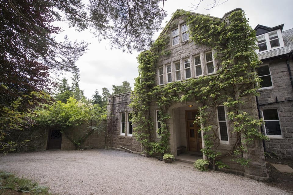 Lys-Na-Greyne Country House Hotel in Scotland