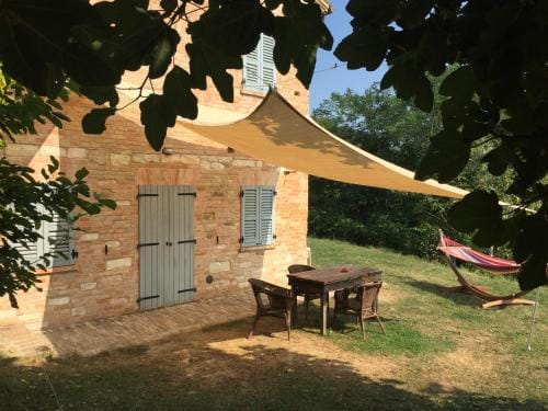 B&B Lupin View Hotel in Marche
