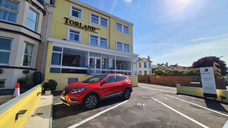 The Torland Hotel - Paignton Seafront, Guaranteed free parking Hotel in Paignton