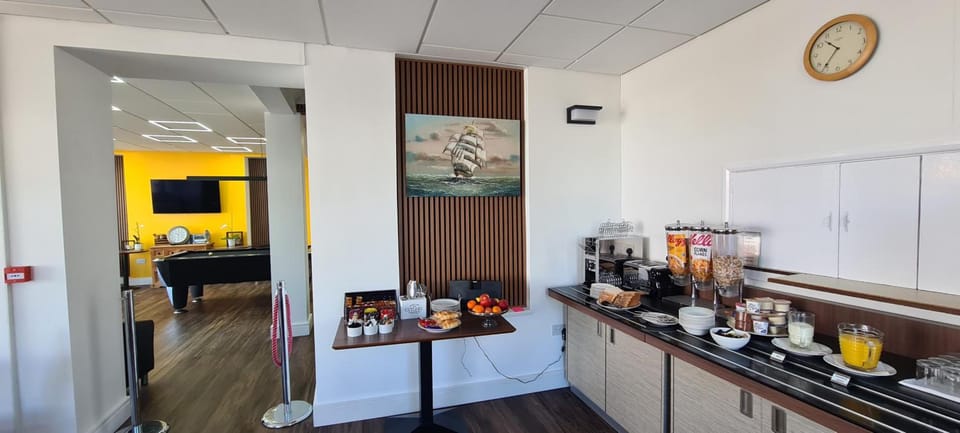 The Torland Hotel - Paignton Seafront, Guaranteed free parking Hotel in Paignton