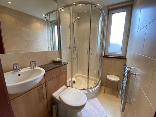 The Royal Crown Guest House Hotel in Aberdeen