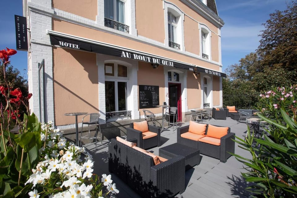 Au Bout Du Quai Hotel in Granville