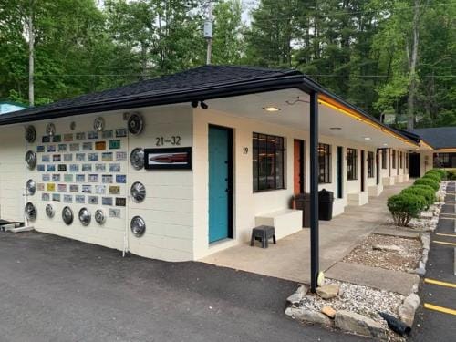 Route 19 Inn Hotel in Maggie Valley