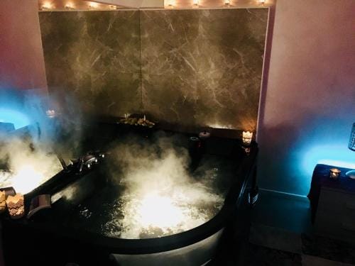 Hot tub