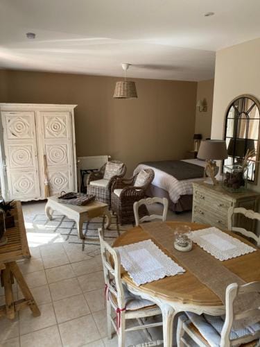 Chambres d hotes La Suite du 12 Hotel in Wallonia, Belgium