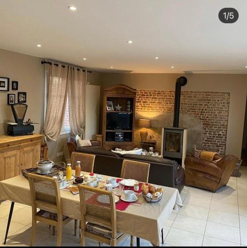 Chambres d hotes La Suite du 12 Hotel in Wallonia, Belgium