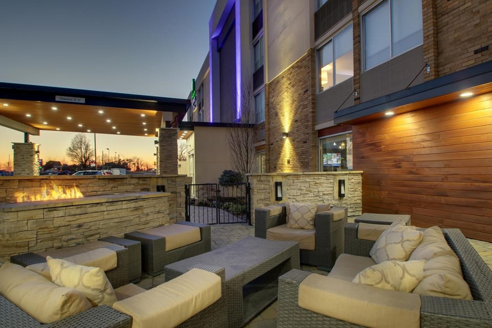 Holiday Inn Express & Suites Wapakoneta By IHG Hotel in Ohio