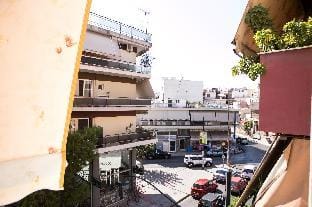  Best House,Anakreontos,Perivolaki,Nikaia,Piraeus Hotel in Piraeus Regional Unit, Greece
