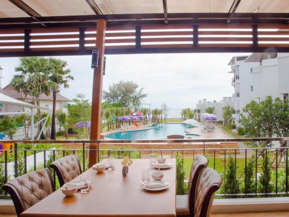 Saint Tropez Beach Resort Hotel Hotel in Thailand