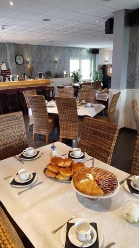 Hotel-Cafe Knoors-Meeks Stein Urmond Hotel in Dilsen-Stokkem