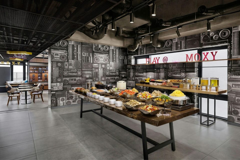Moxy Seoul Insadong Hotel in Seoul