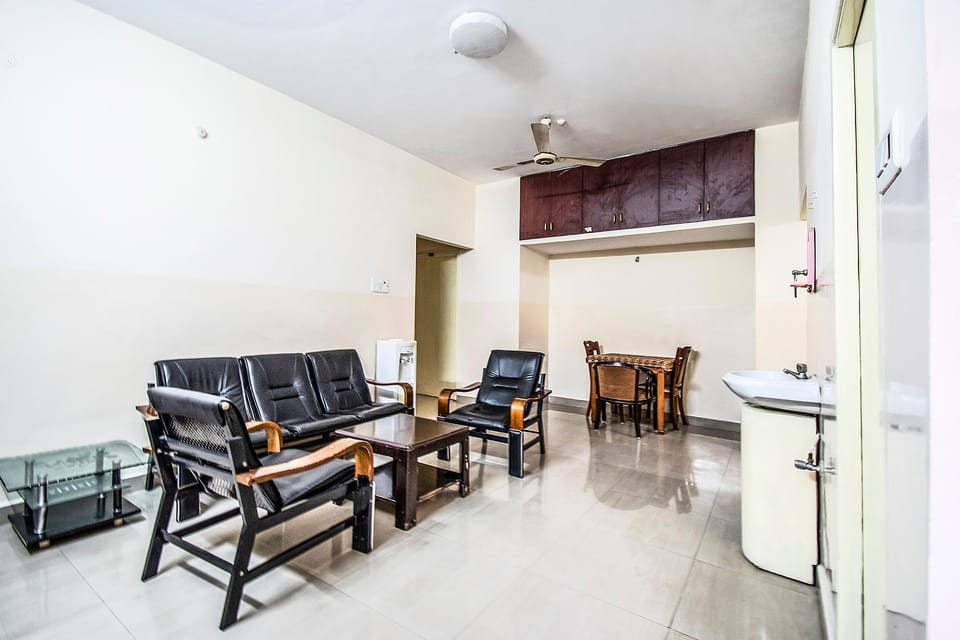 FabHotel Aditya Yatri Nivas - Nr. Tirupati Railway Station Hotel in Tirupati