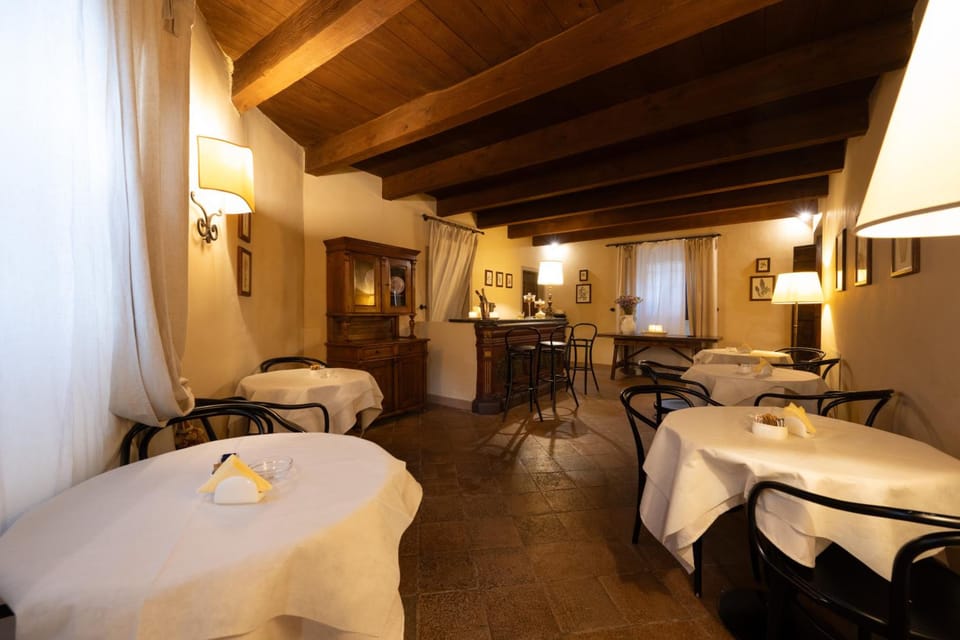 CASTELLO DI MONTEGRIDOLFO SPA RESORT Resort in Marche