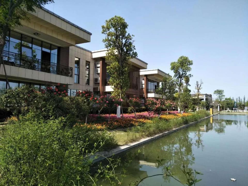 7 Days Premium Mianyang Donghu Park Hotel in Chengdu