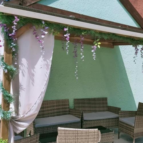 The Hawthornes Licensed Guest House Hotel in Selby