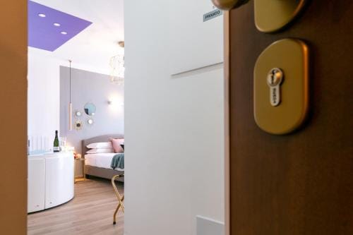 4 Star Suite SPA - Self Check-In Hotel in Bologna