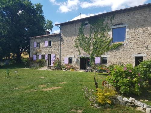 Les Pierres Davelie Hotel in Auvergne-Rhône-Alpes