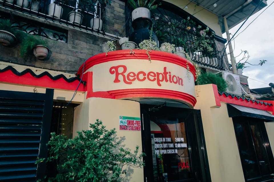 RedDoorz near Mariners Legazpi Hotel in Bicol