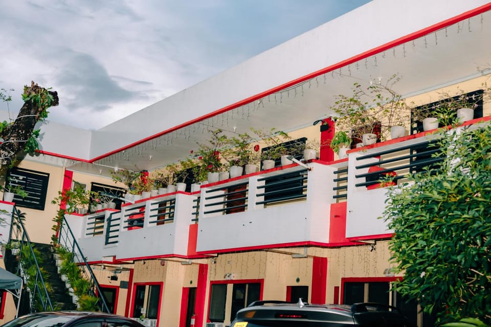 RedDoorz near Mariners Legazpi Hotel in Bicol