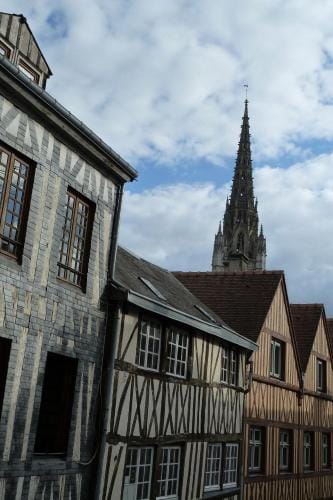 Une Chambre Dans L'atelier De R Hotel in Rouen