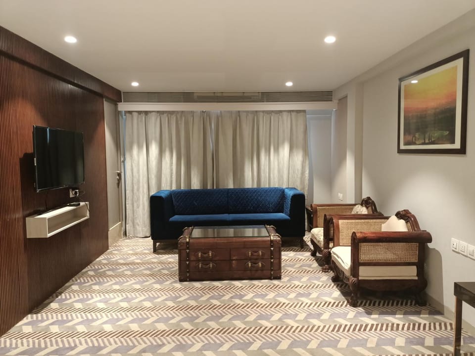 Hotel Highway Inn Hotel in Mumbai
