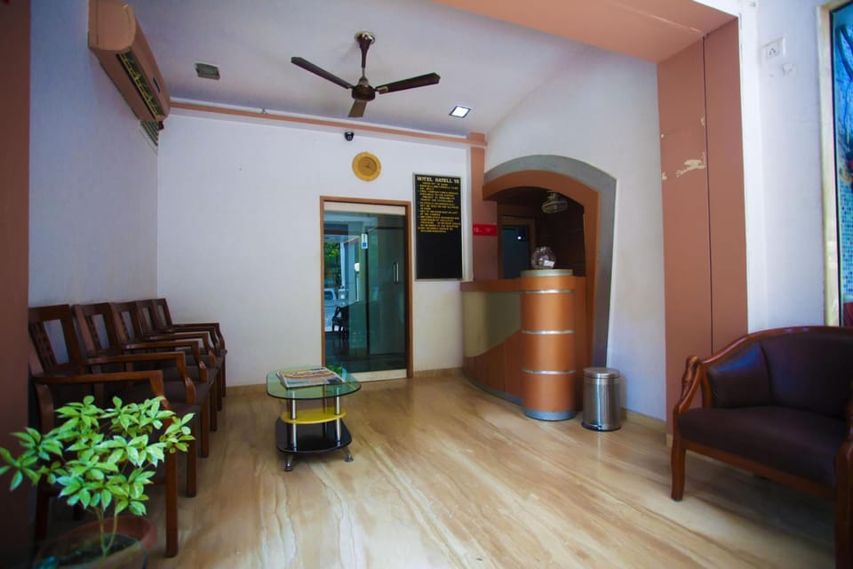 Hotel Satellite Hotel in Mumbai