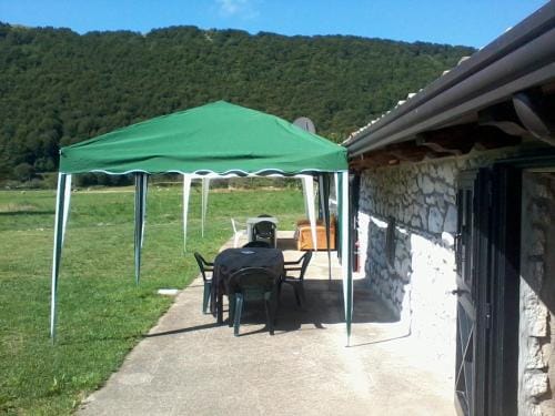 Chalet Vista Lago Hotel in Molise, Italy