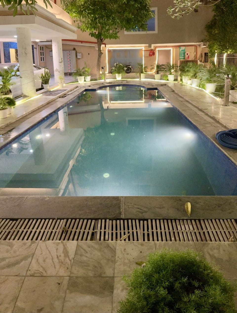 Swimming pool