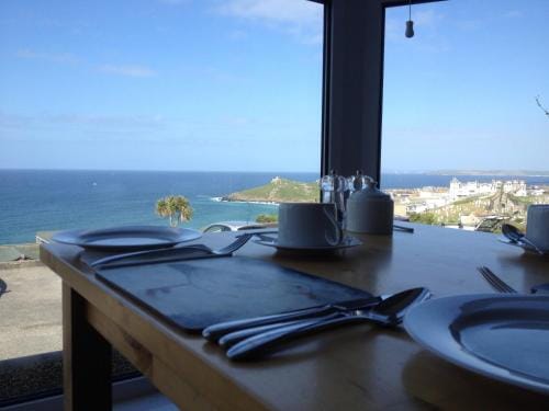 Ten Ocean View Hotel in Saint Ives