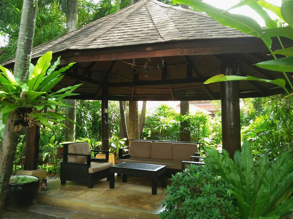 Safari Beach Hotel Hotel in Patong