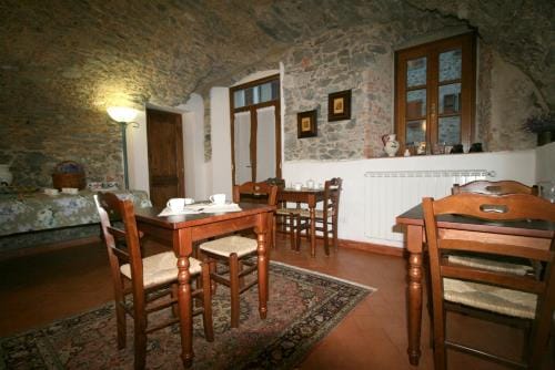 B&B Castello Malaspina di Tresana Hotel in Province of Massa and Carrara