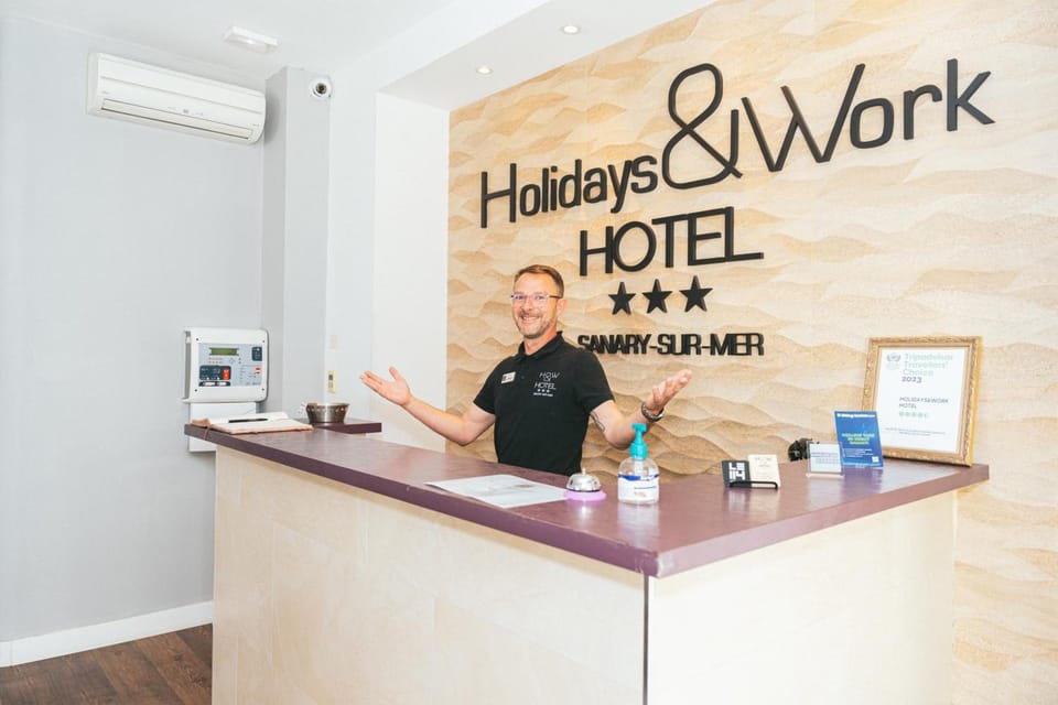 Holidays and Work Hotel in Sanary-sur-Mer