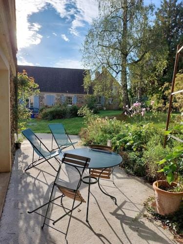 Ma maison bleue Hotel in Normandy