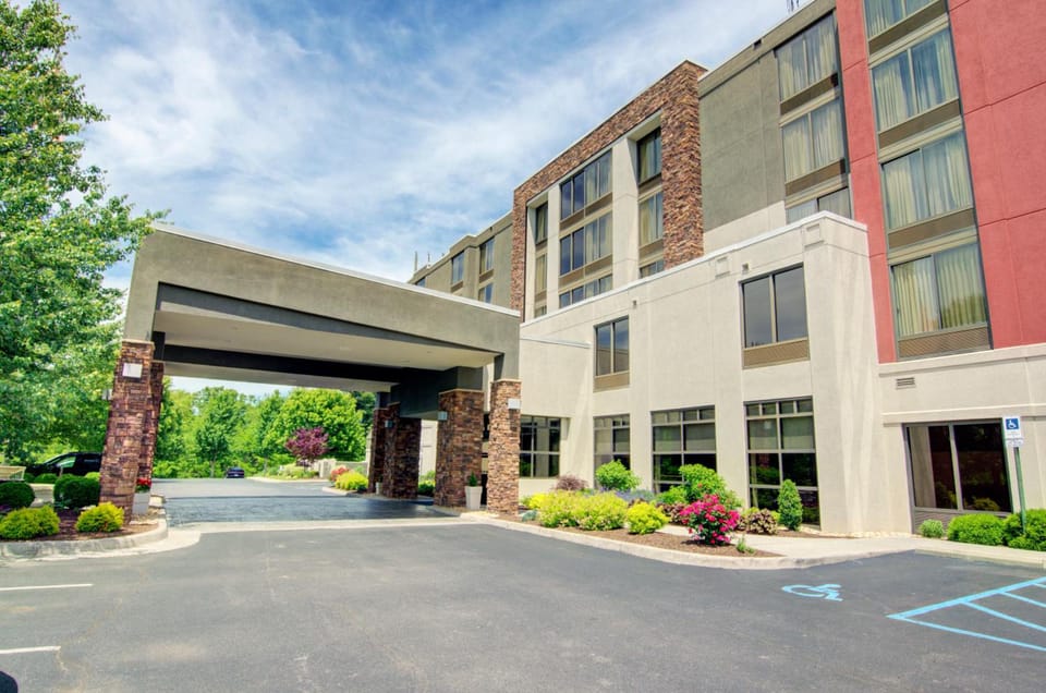Holiday Inn Express & Suites Blacksburg - University Area by IHG Hotel in Hethwood