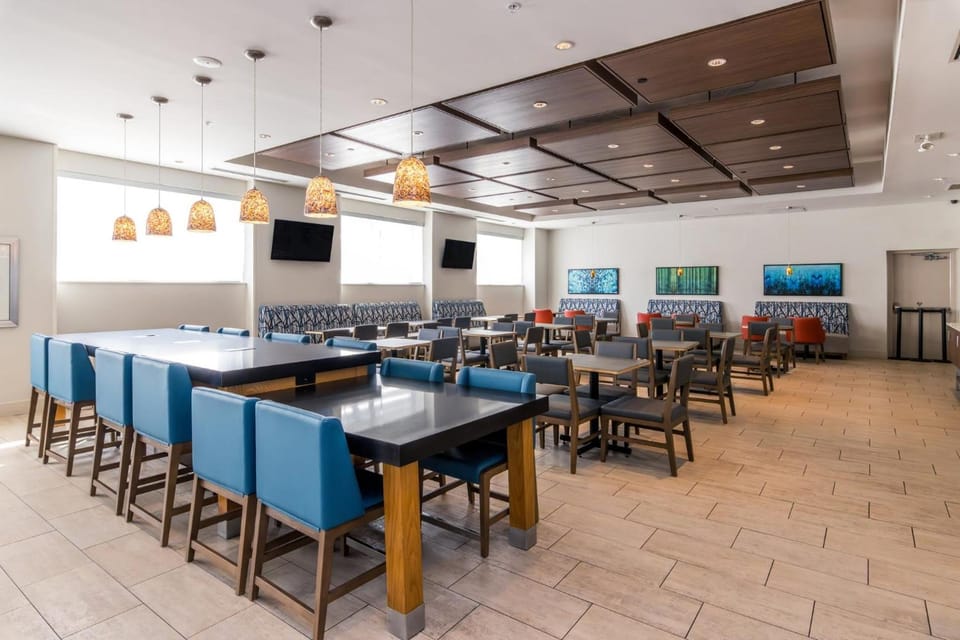 Holiday Inn Express & Suites Louisville Downtown By IHG Hotel in Louisville