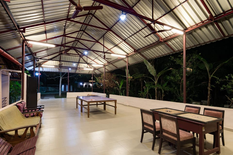 ILLIKKALAM Lakeside Cottages Hotel in Kumarakom