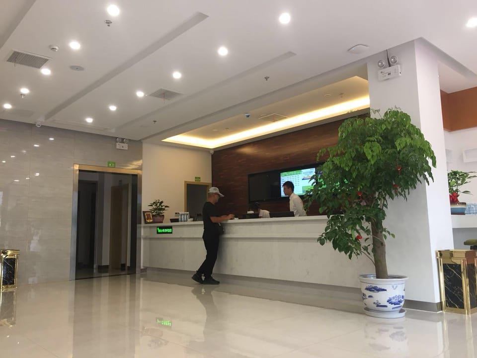 Vatica Hotel Wuxi Binhu District Shipin Center Yangming Industrial Area Hotel in Suzhou