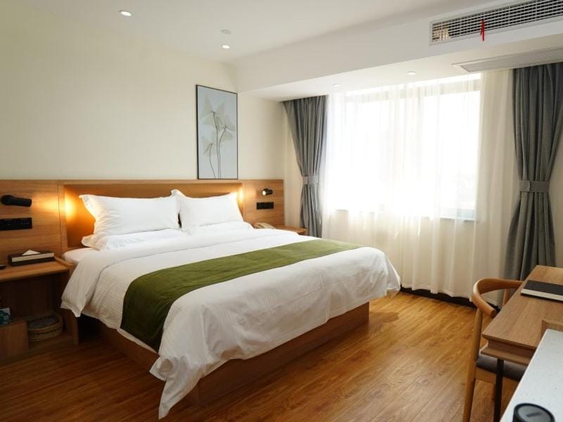 GreenTree Inn Liu'an G312 National Highway Golden Sun Car City Hotel in Jiangsu