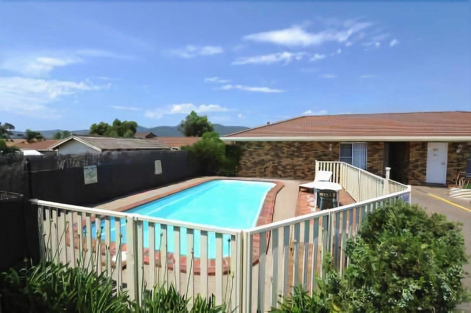 Golden Grain Motor Inn Motel in Tamworth