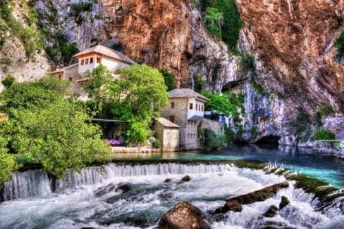 Two babies Hotel in Mostar