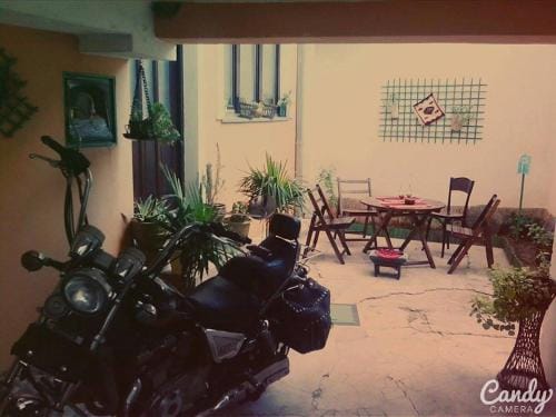 Two babies Hotel in Mostar