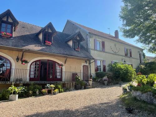 Chambres d'Hotes Raviere Hotel in Bourgogne-Franche-Comté